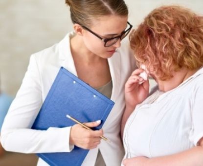 Cách hỗ trợ tâm lý cho bệnh nhân sau phẫu thuật nội soi thu nhỏ dạ dày